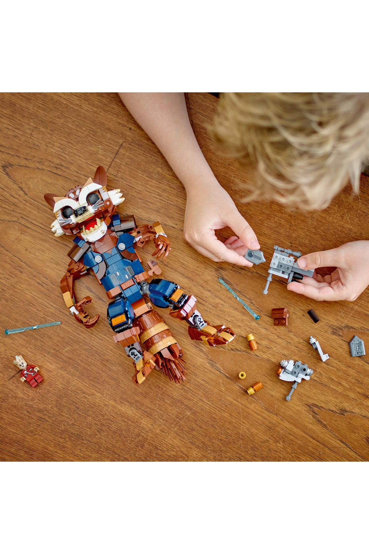 LEGO ® ǀ Marvel Rocket ve Bebek Groot 76282 - 10 Yaş & Üzeri Süper Kahraman Seven Çocuklar için Oyuncak Yapım Seti (566 
