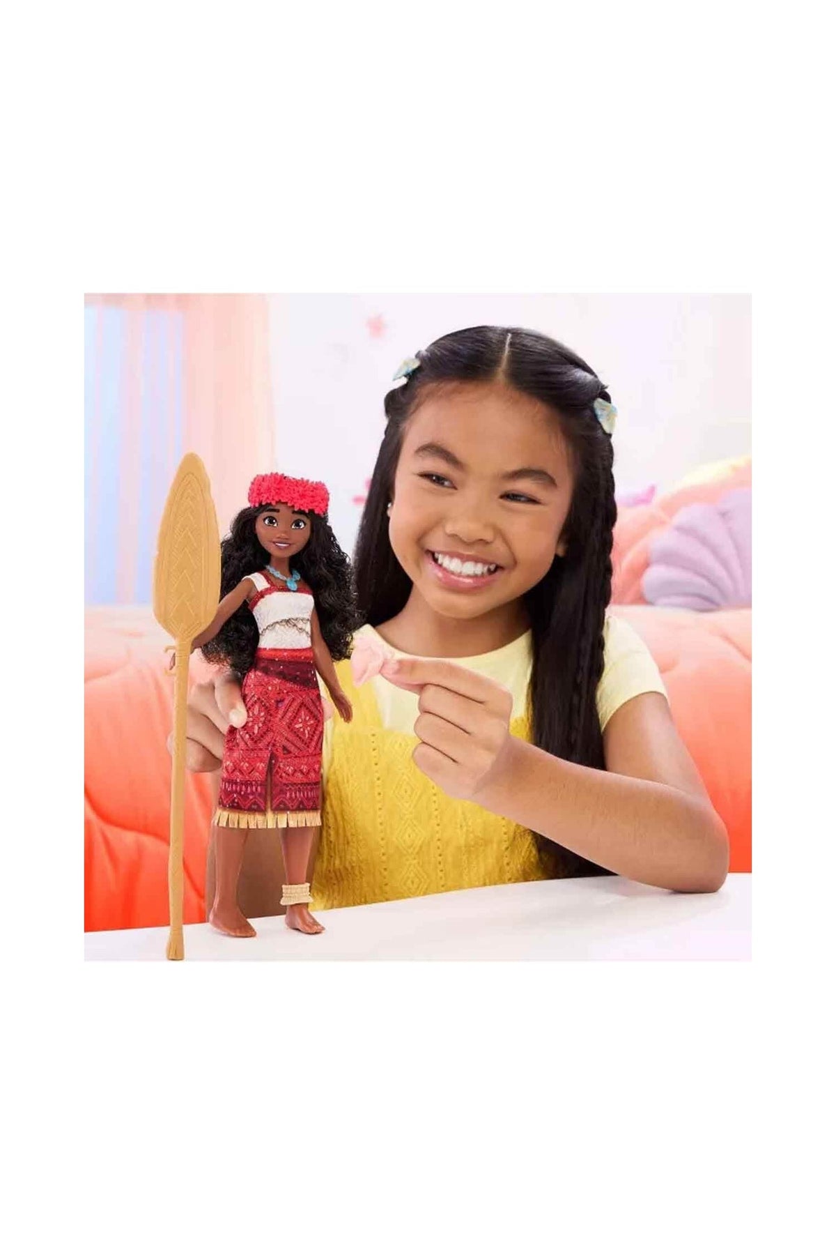 Mattel Disney Moana 2 Şarkı Söyleyen Model Bebek Moana JBT37 Kırmızı Çiçekli Kıyafet ve Kürekle