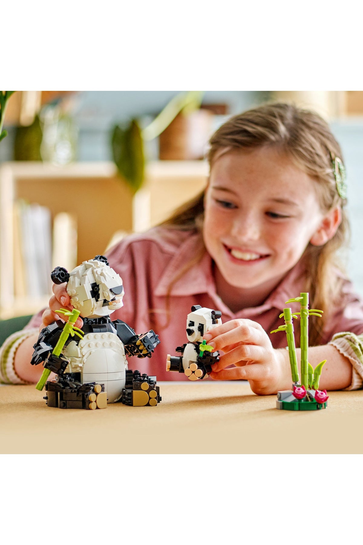 LEGO® Creator 3’ü 1 Arada Vahşi Hayvanlar: Panda Ailesi 31165 - 8+ için Orka veya Penguene Dönüşebilen Oyuncak Yapım Set