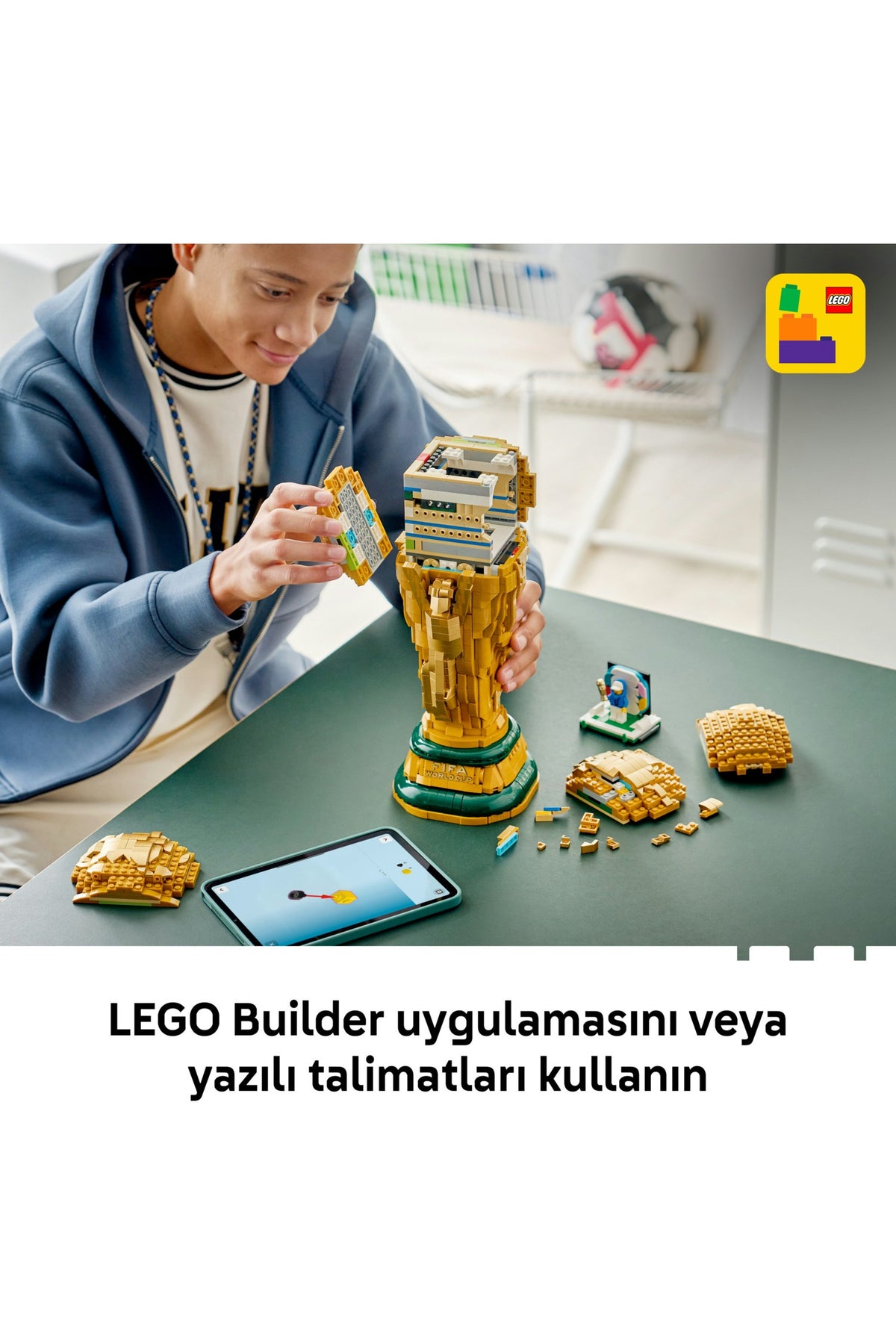 LEGO® Editions FIFA Dünya Kupası Resmi Kupa 43020 - 12 Yaş Üzeri Çocuklar İçin İnsan Figürü İçeren Oyuncak Yapım Seti (2