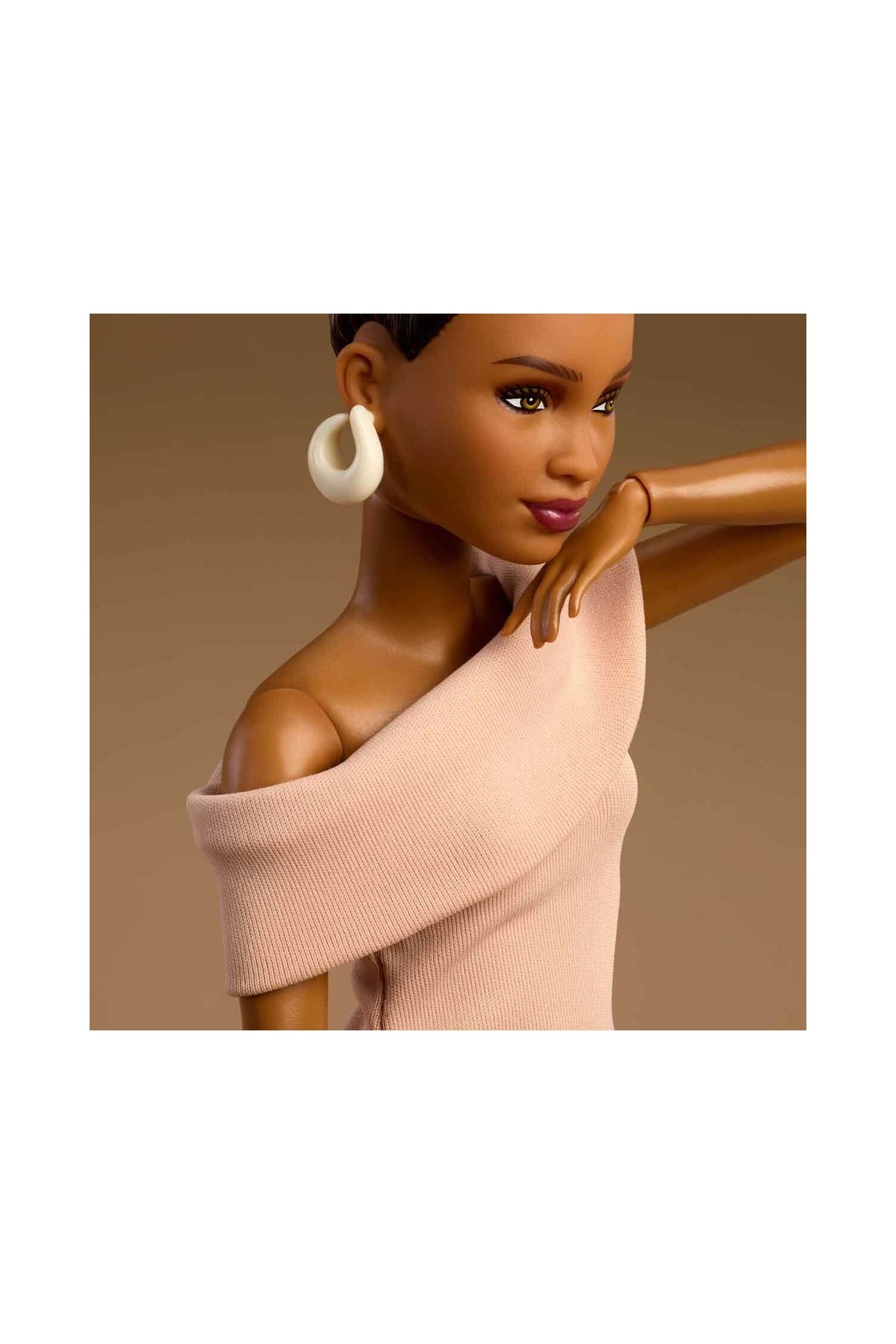 Barbie Signature Barbie Basics Ikonik Koleksiyon Bebeği Model 08 JJX27